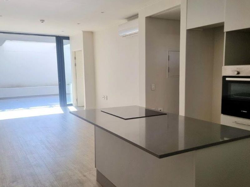 Modern 2 Bed, 2 Bath Apartment In Secure Retirement Estate - Photo 4