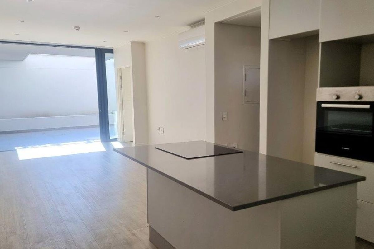 Modern 2 Bed, 2 Bath Apartment In Secure Retirement Estate - Photo 4