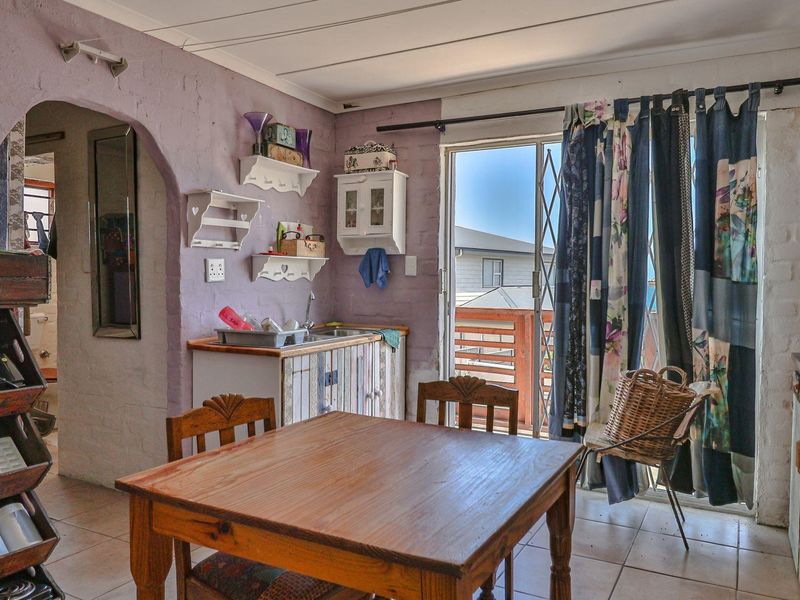 Not your average Coastal Cottage - Photo 10