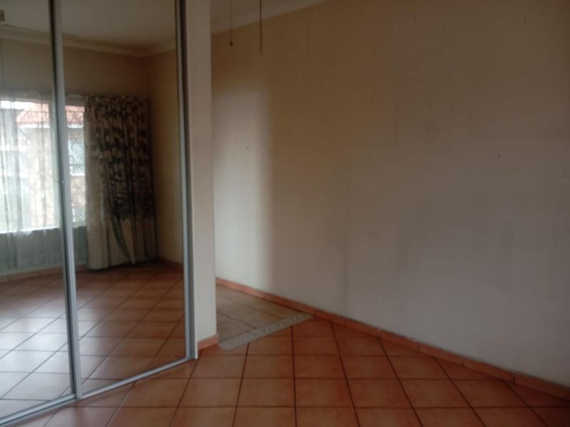 Two bedroom Townhouse in New Redruth - Photo 10
