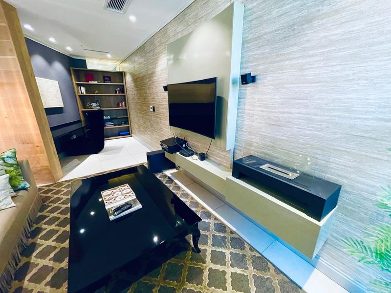 2 Bed Furnished Penthouse on Sandown - Photo 6