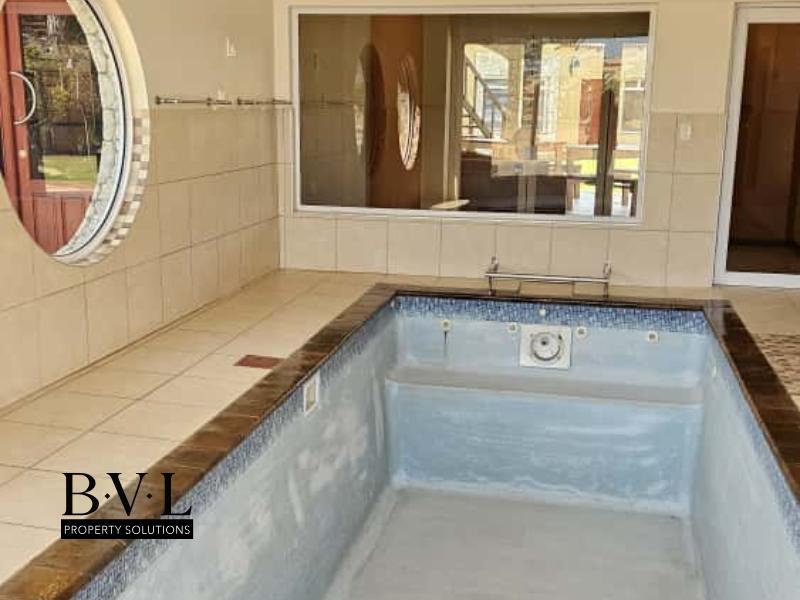 Rossmund Estate Luxury, Scale & Opportunity in One Exclusive Address - Photo 9