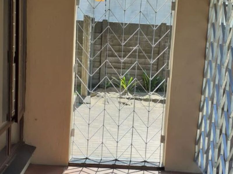 Exceptional Investment Opportunity with Dual Living Potential - Photo 10