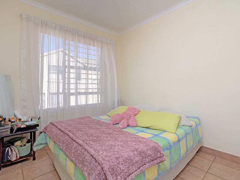 Convenience & Quality Living in Ideal Location! - Photo 6