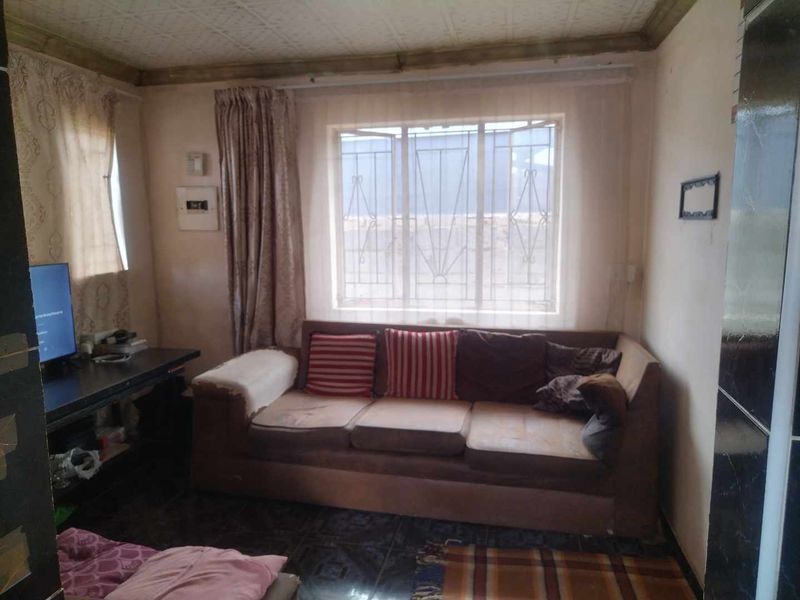 3 bedrooms house for sale in Soshanguve XX - Photo 6