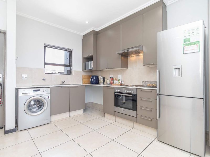 Amazing views and stylish apartment in Barbeque Downs - Photo 4