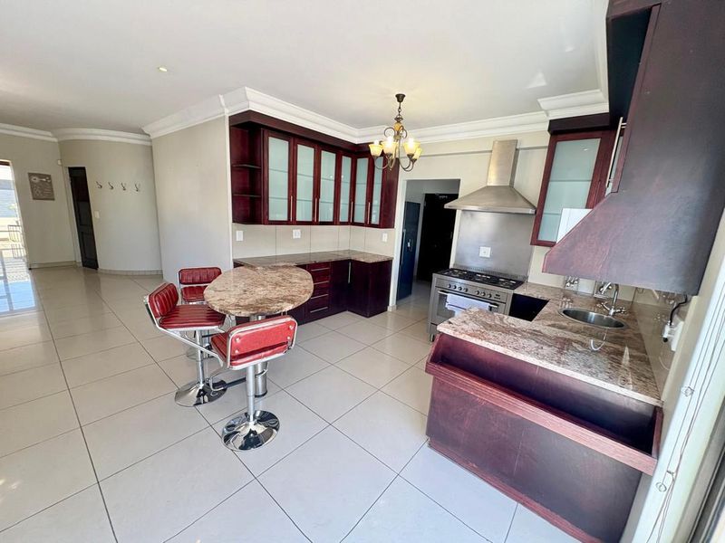 Furnished 3x Bedrooms House To Rent in Long Beach - Photo 9