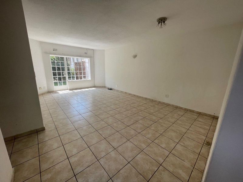 UNFURNISHED TWO BEDROOMS - Photo 6