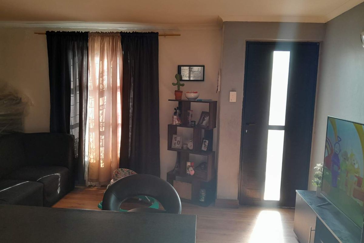 Beautiful face-brick 3-bedroom Home - Photo 2