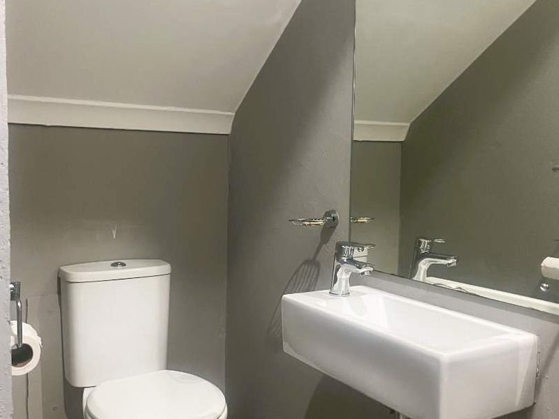 Where comfort meets clever living -your Ferndale hideaway with a garden twist! - Photo 8