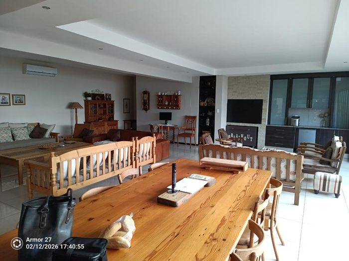 Property #2473724, Townhouse For Sale in Kleine Kuppe