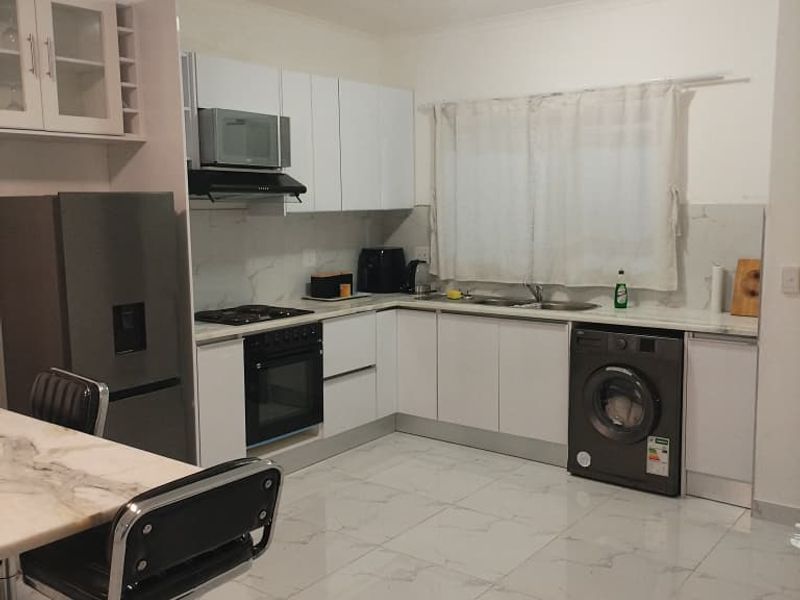 2 Bedroom Self Catering Accomodation in Dolphin Beach - N$1200 per day 0814956379 - Photo 3