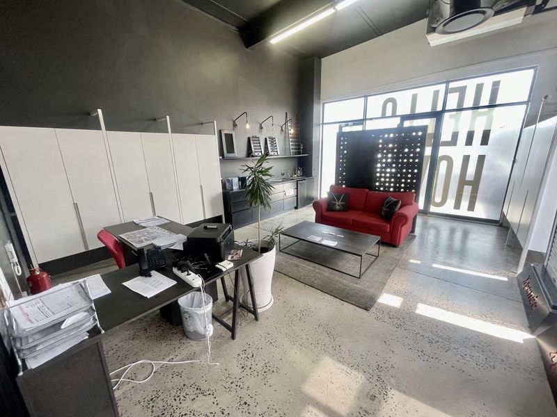 Hendra - Premium 100m2 Retail Space to Let in Durban North - Photo 3