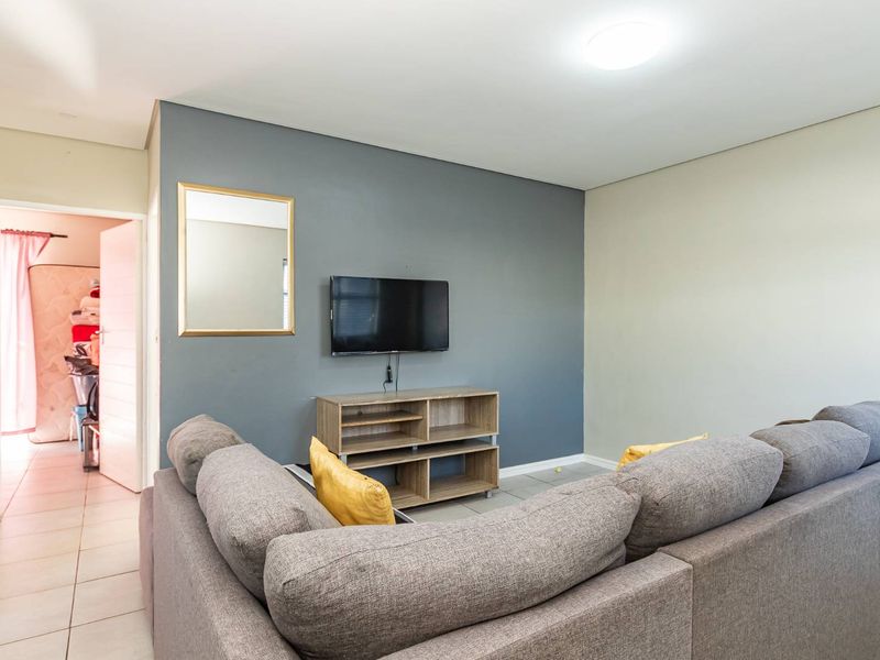 SMART GROUND FLOOR UNIT - Photo 7