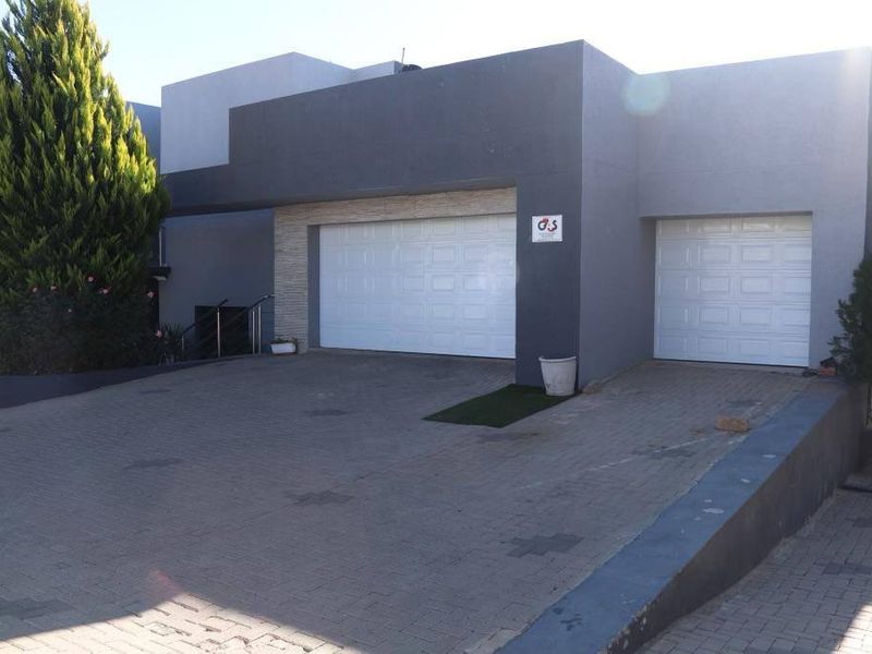 For sale -  Modern and stunning house in Auasblick - Photo 3