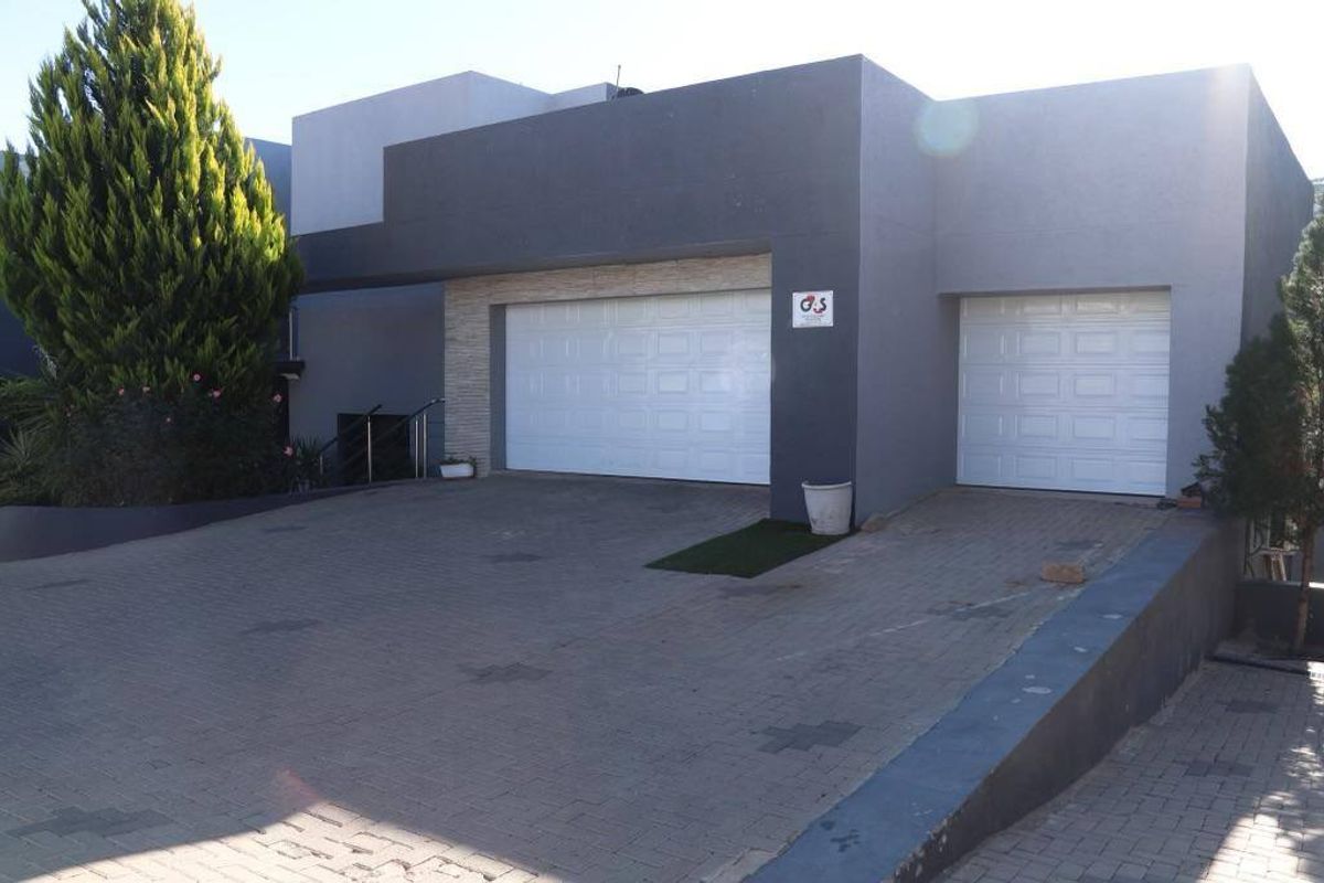 For sale -  Modern and stunning house in Auasblick - Photo 3