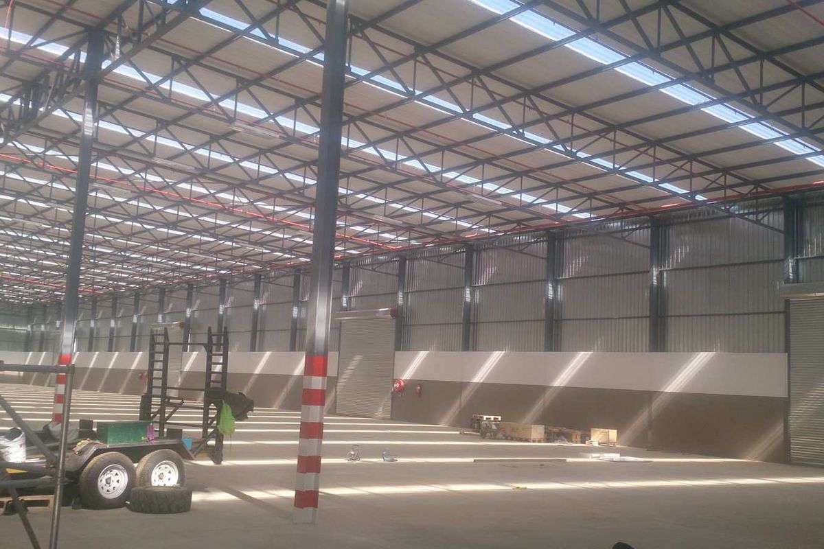 Showroom, Offices & Warehouses A-Grade Building For Sale - Photo 2