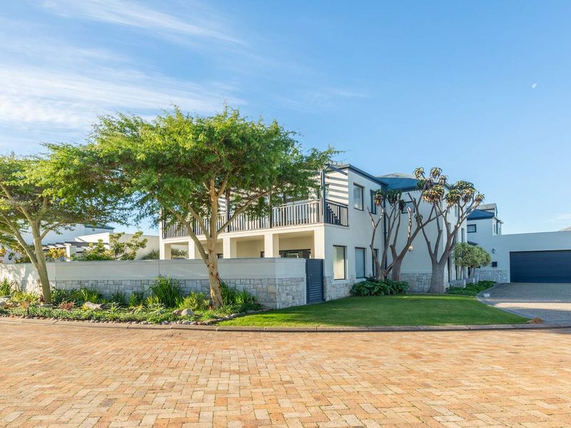 First Impressions Last - Photo 3