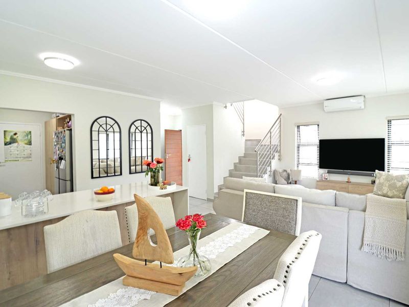 Beautifully Upgraded 3-Bedroom Home in Springwood Estate - Photo 6