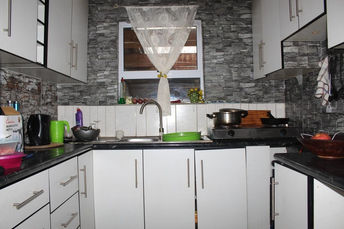 3 Bedroom House For Sale in Robinvale - Photo 3