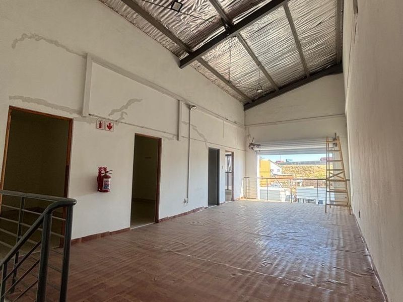 Industrial warehouse - Photo 4