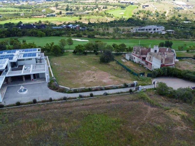 Exceptional fairway-listed stand in Steyn City, perfectly positioned to enjoy sweeping views of the 13th hole. - Photo 2