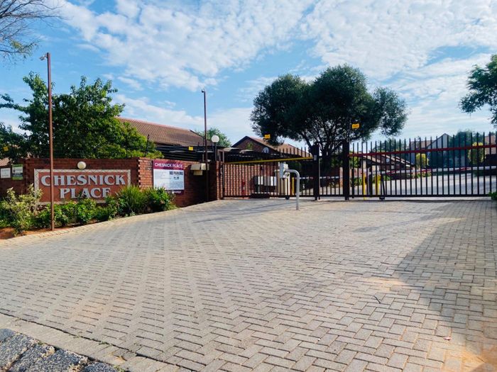 Property #2207163, Townhouse Rental Monthly in Noordwyk