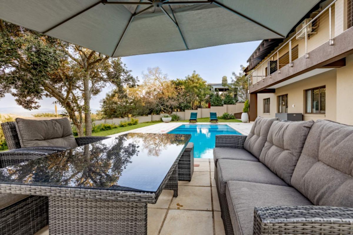 Stunning home in a Safe and Secure Estate with beautiful views. - Photo 4
