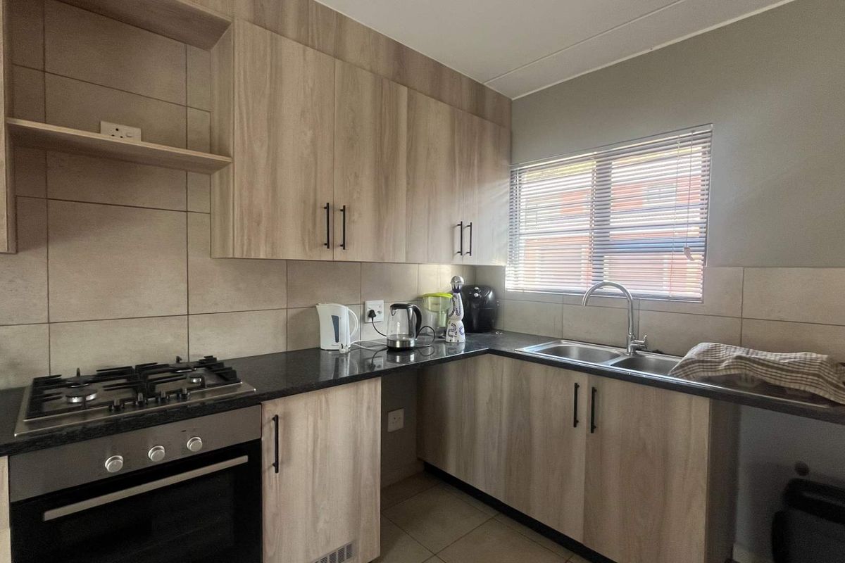 Where comfort meets clever living -your Ferndale hideaway with a garden twist! - Photo 2