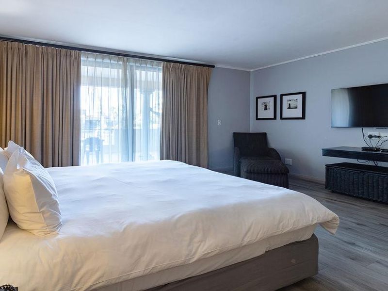 Superior Studio Deluxe Hotel Suite For Sale In Island Club Hotel - Photo 4