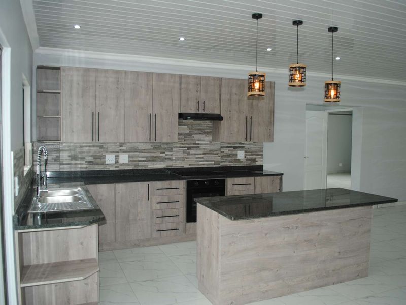 Modern Lovely newly Built home in the center of Riversdal - Photo 6