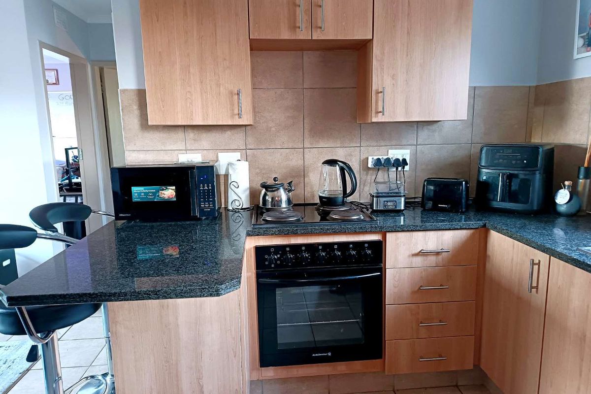 2 Bedroom Apartment for Sale in Olympus, Pretoria - Photo 3