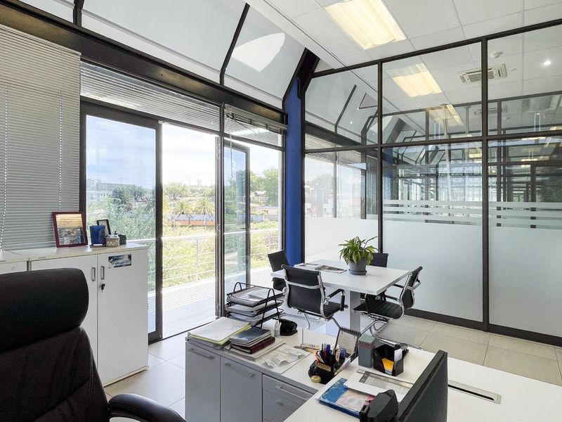 Office Accommodation - On Periphery of Windhoek's CBD - Photo 6