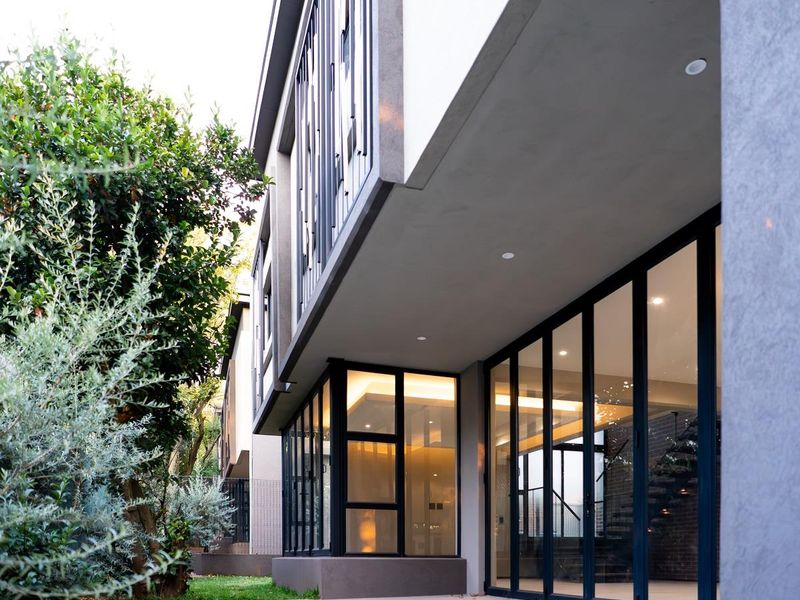 Modern Luxurious Cluster for the Executive - Photo 3