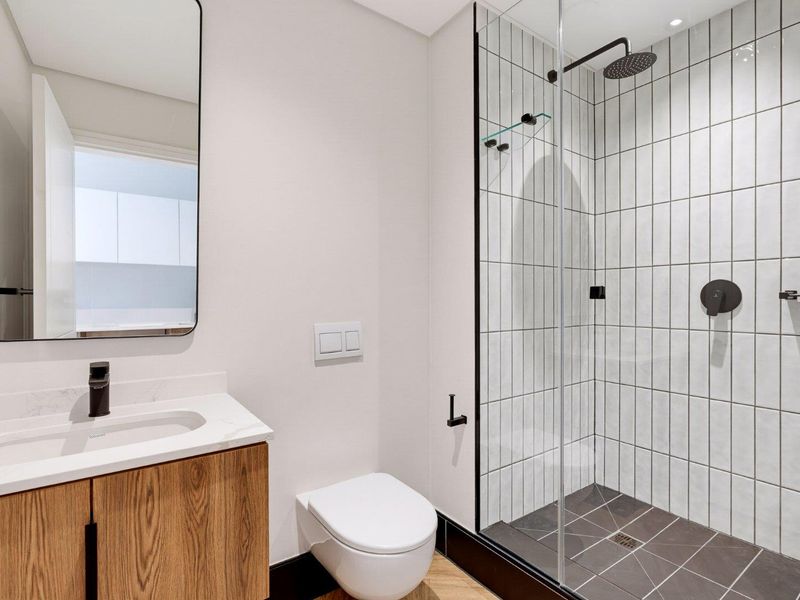Secure Waterfront Studio Apartment with Stunning Views - Photo 9