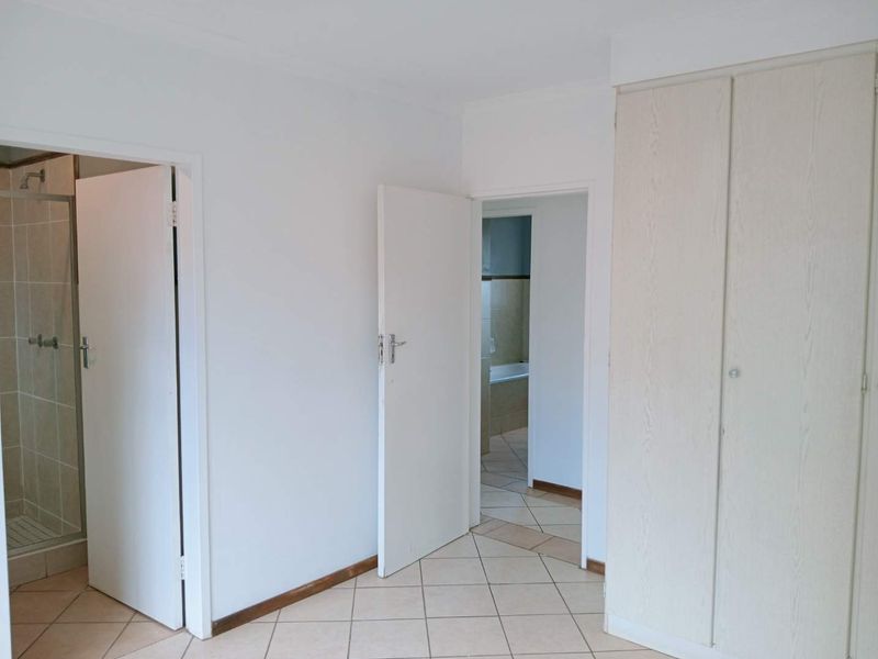 Spacious Top Corner Unit For Sale - Photo 9