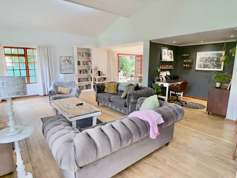 UNFURNISHED house with separate cottage - Photo 8