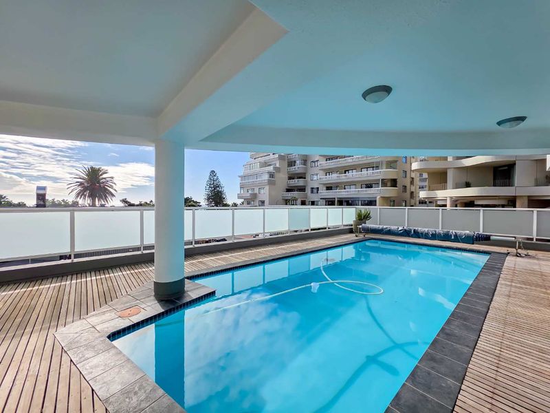 Elegant Coastal Living in the heart of Sea Point - Photo 2