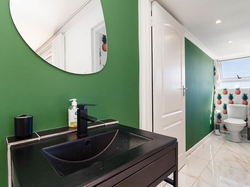 Furnished 6 month rental - Photo 8