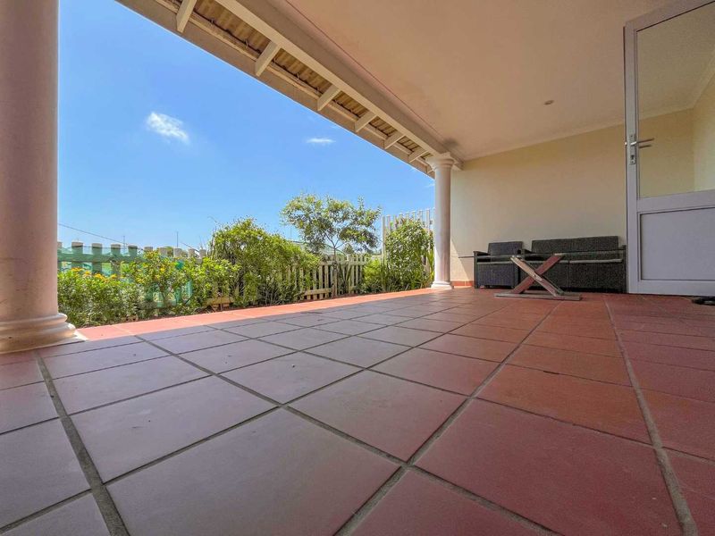 Beautiful, 3 Bedroom, move in ready townhouse! - Photo 8