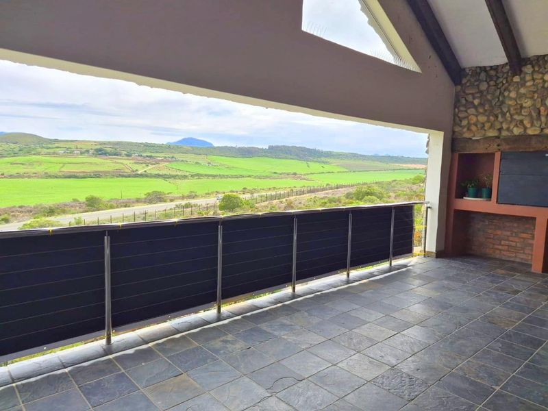 Exceptional Family Home in Reebok: A Perfect Blend of Rustic Charm and Contemporary Sophistication - Photo 9