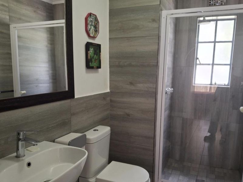 A LOVELY FURNISHED TWOO BEDROOM APARTMENT - Photo 10