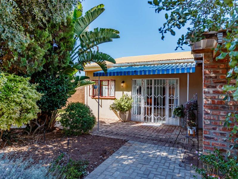 Charming Country Home in Kirkwood — Perfect Family Retreat - Photo 2