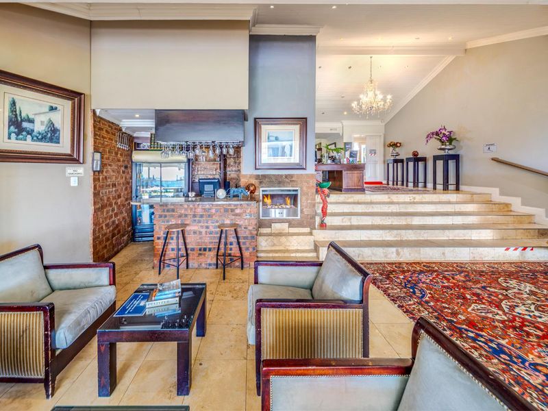 Unmatched Elegance: Boutique Hotel with Stunning 180° Pretoria Views - Photo 10