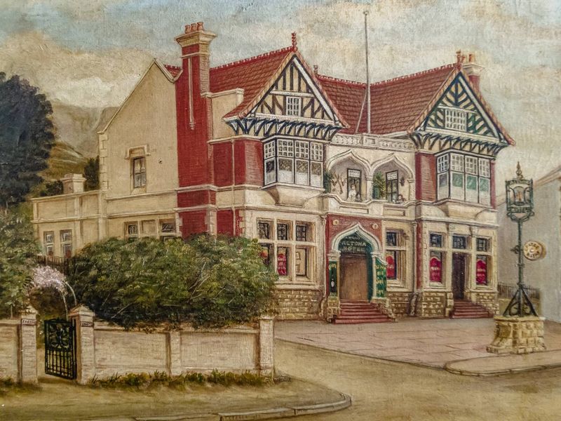 The Grand Old Lady – Woodstock - Photo 2