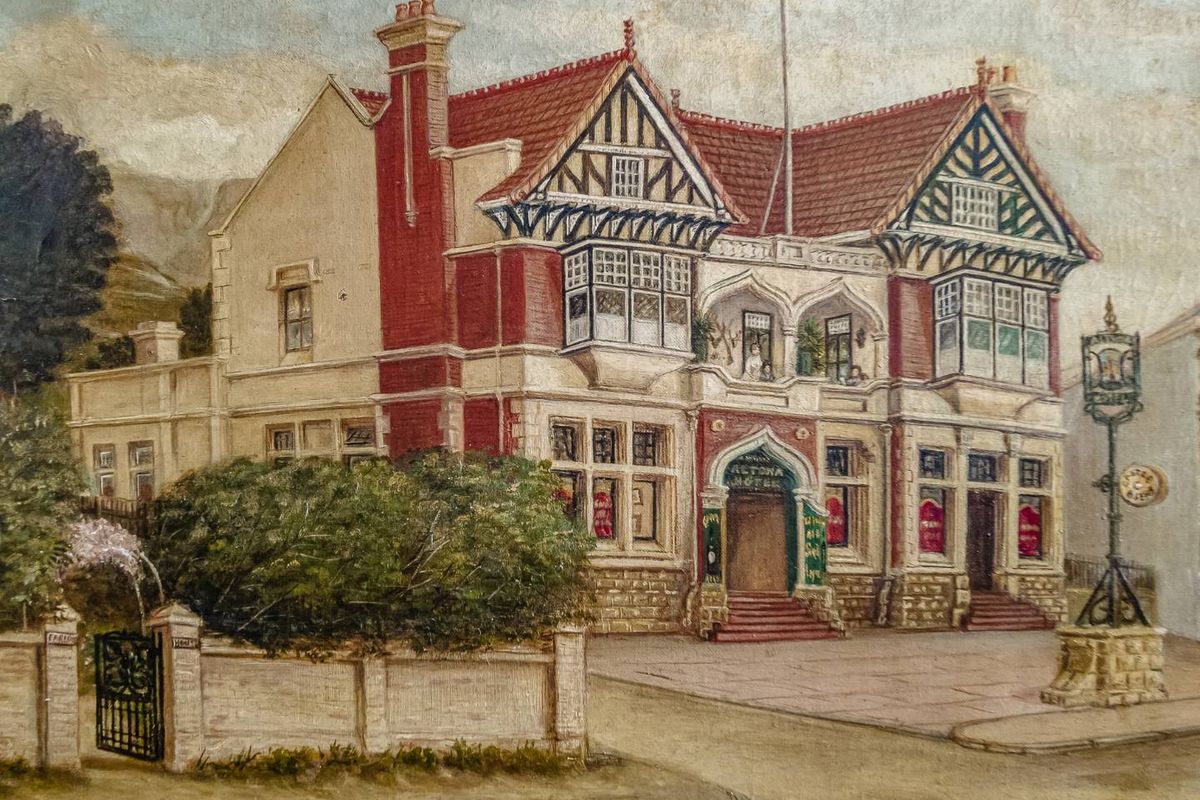 The Grand Old Lady – Woodstock - Photo 2