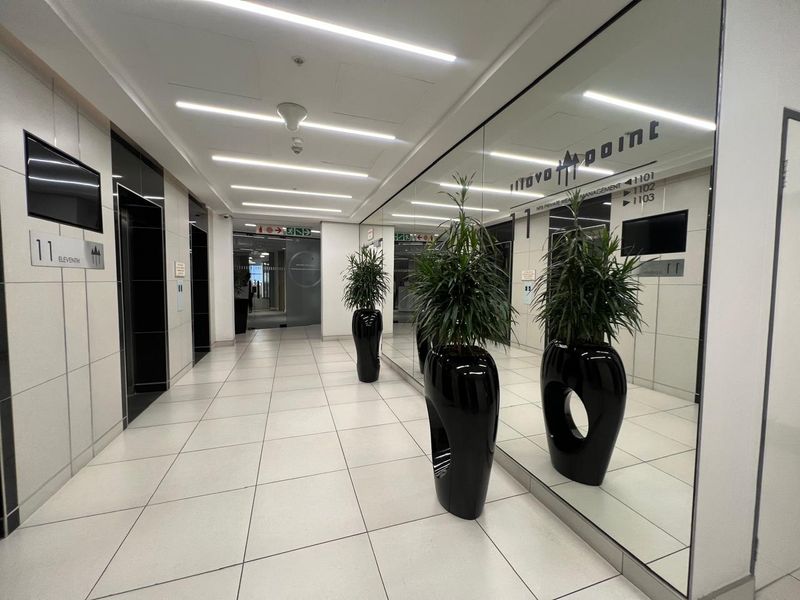 Stunning Office Space in Prime Location with Exceptional Amenities - Photo 7