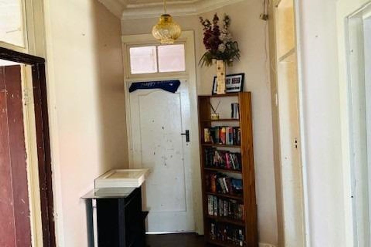 High-Yield Living: A Solid Forest Hill Home With Dual Income Streams - Photo 3