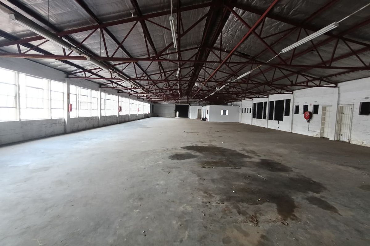TO LET | PRIME 1061m2  - INDUSTRIAL UNIT |  FRONTAGE - Photo 5