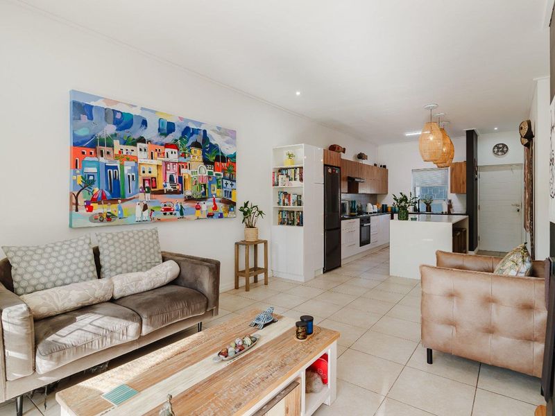 Stylish Living with Airbnb potential in the Sought-after Walmer. - Photo 8